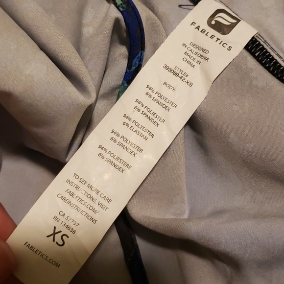 Fabletics Performance Zipup - Picture 9 of 9